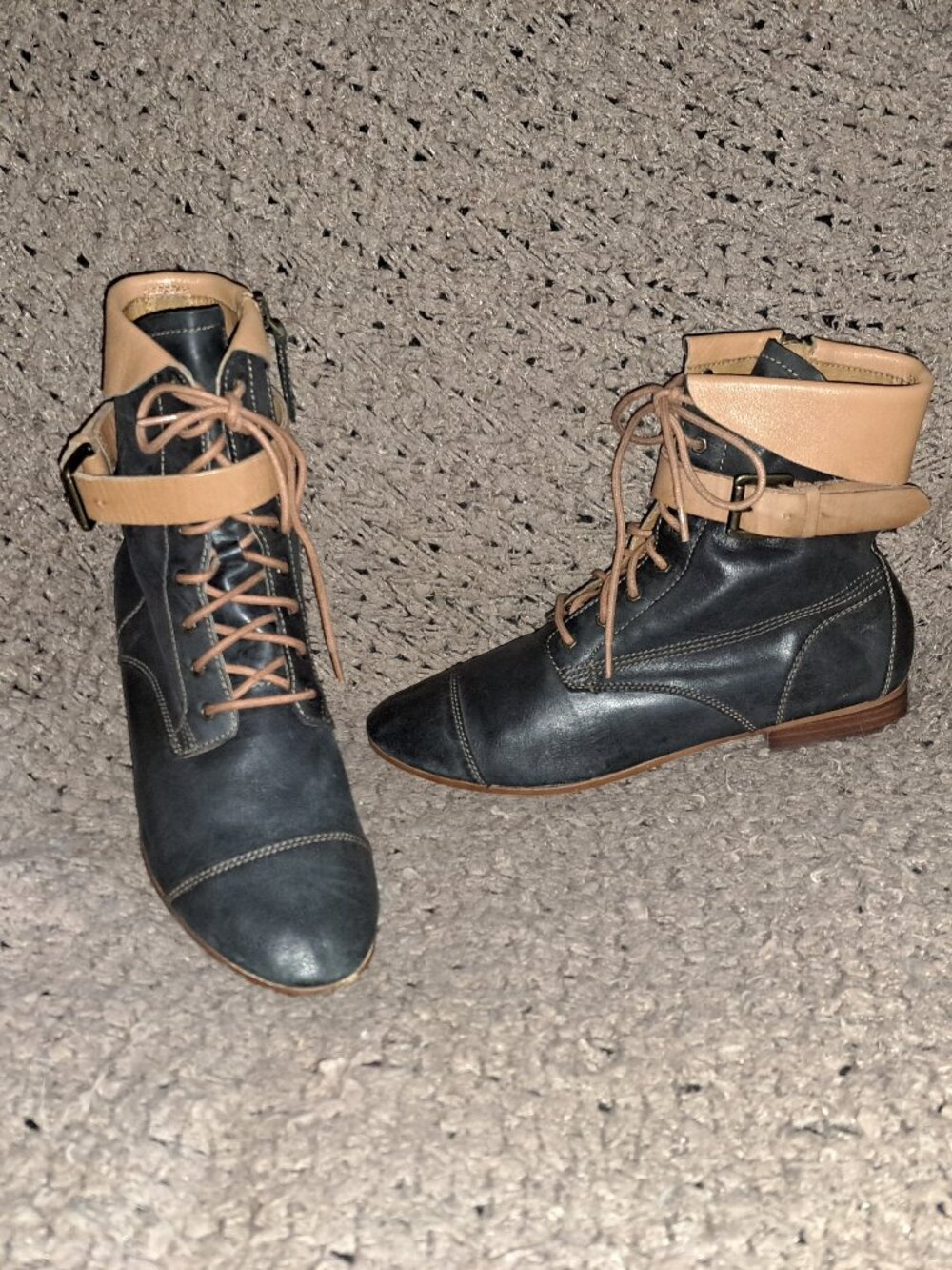 JUIL-LELO-Black/Tan Leather Grounding Booties-Buckle/Side Zip-Sz 9-Excellent